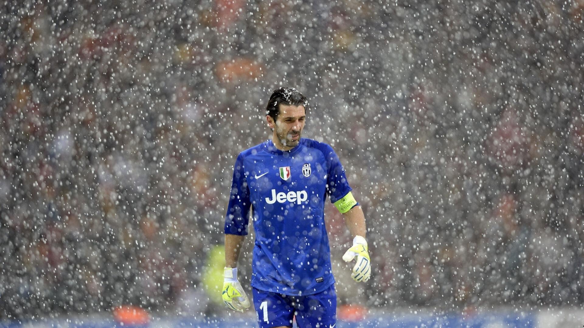 亚当斯，只要教练需要我 我就留在场上 做好我该做的事情